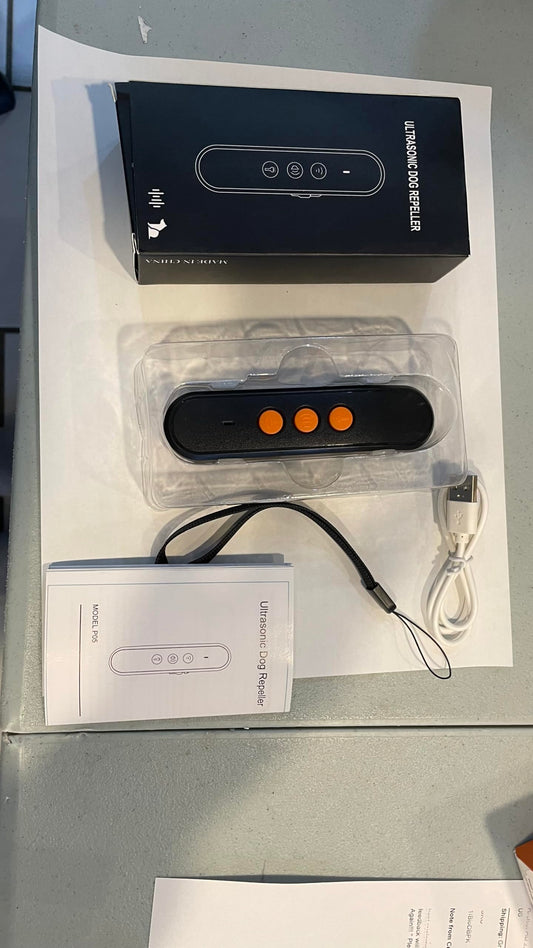 Foxy Pet Co Ultrasonic Dog Bark Silencer, 22-25KHz Sound Waves, 5 Meters Working Distance